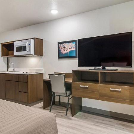 Woodspring Suites East Lansing - University Area מראה חיצוני תמונה