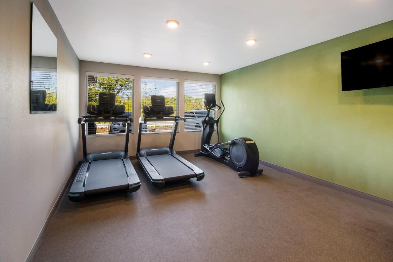 Woodspring Suites East Lansing - University Area מראה חיצוני תמונה