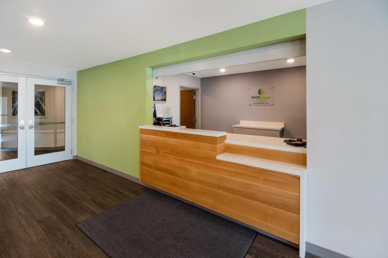 Woodspring Suites East Lansing - University Area מראה חיצוני תמונה