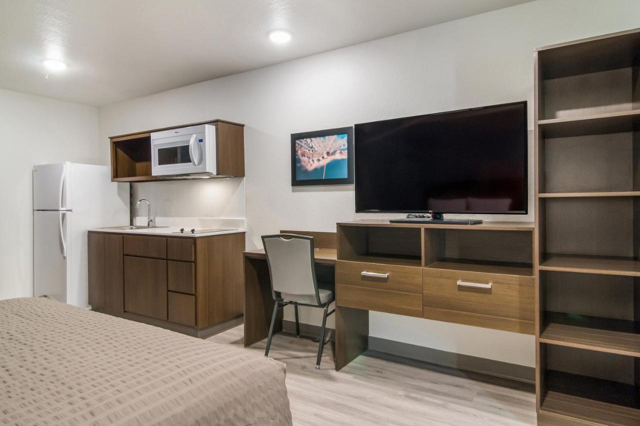 Woodspring Suites East Lansing - University Area מראה חיצוני תמונה