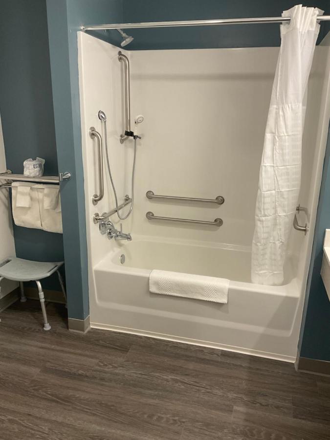 Woodspring Suites East Lansing - University Area מראה חיצוני תמונה